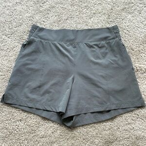 Apana shorts